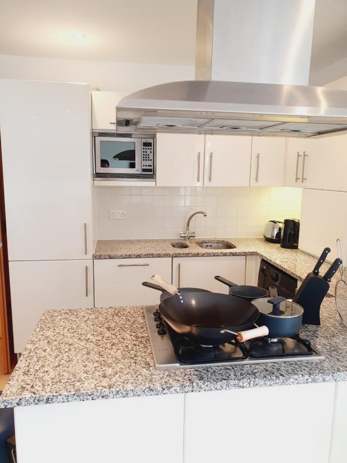 Luxury Canary Wharf Apartment With Free Parking Londen Buitenkant foto