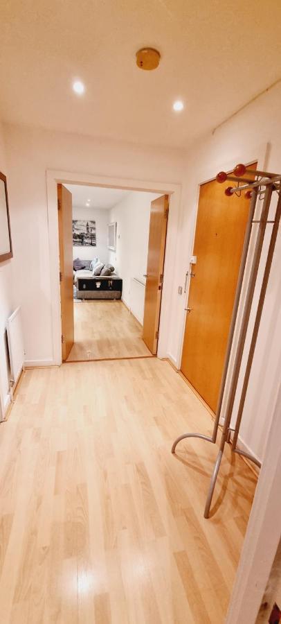 Luxury Canary Wharf Apartment With Free Parking Londen Buitenkant foto
